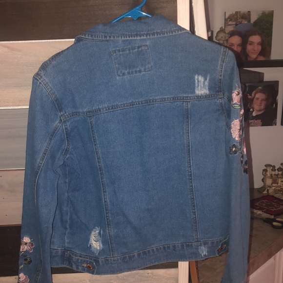 Unique Forever 21 Jean Jacket - Picture 9 of 12